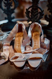 Νυφικά παπούτσια σε ροζ χρώμα Νυφικά παπούτσια σε ροζ χρώμα