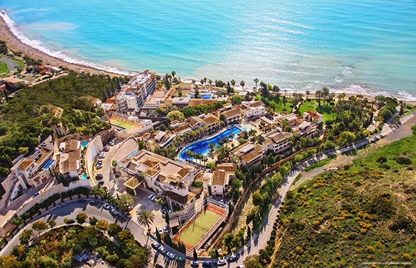 unforgettable-honeymoon-luxurious-resort_03