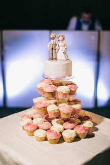 Πρωτότυπη τούρτα γάμου Πρωτότυπη τούρτα γάμου