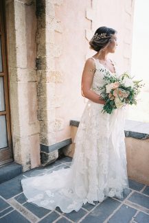 Νυφική ανθοδέσμη με τριαντάφυλλα Νυφική ανθοδέσμη με τριαντάφυλλα