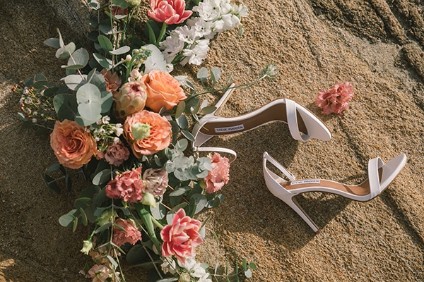 Λευκά νυφικά πέδιλα