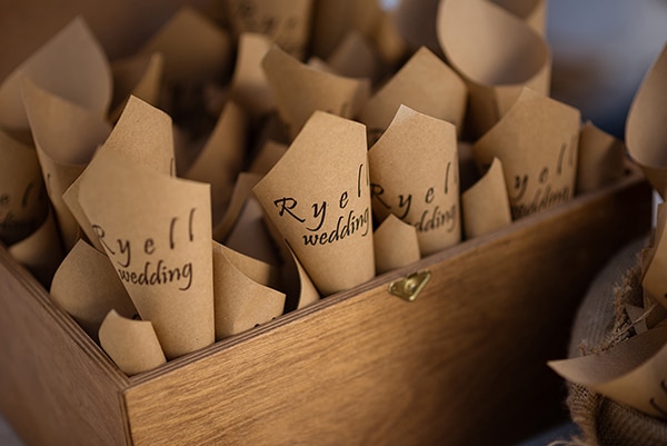 Χαρτινο χωνακι για ρυζι