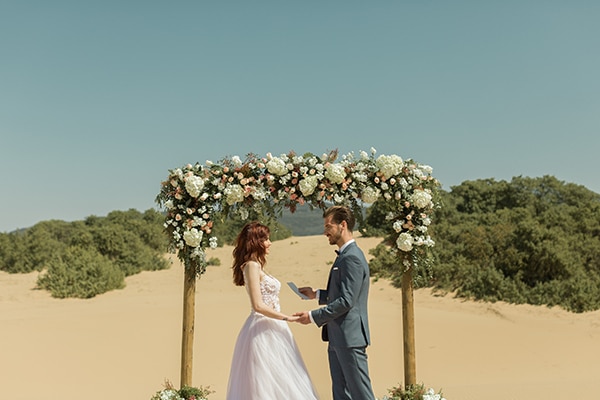 Ρομαντικό beach styled shoot στην Κέρκυρα