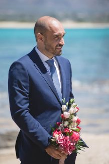 Πανέμορφη νυφική ανθοδέσμη σε ροζ αποχρώσεις