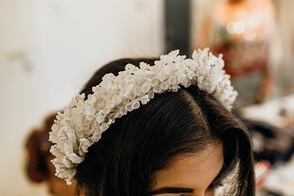 Πανεμορφο νυφικο στεφανακι για τα μαλλια