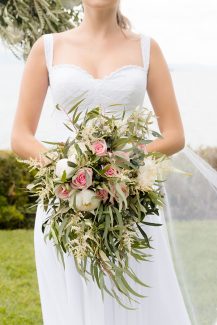 Πρωτότυπη νυφική ανθοδέσμη Πρωτότυπη νυφική ανθοδέσμη