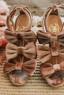 Νυφικά σουέτ παπούτσια Νυφικά σουέτ παπούτσια