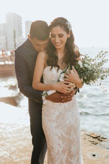 Νυφική ανθοδέσμη με λευκά άνθη Νυφική ανθοδέσμη με λευκά άνθη