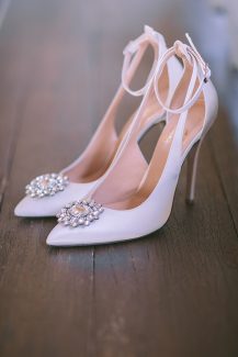Πανέμορφα νυφικά παπούτσια Πανέμορφα νυφικά παπούτσια