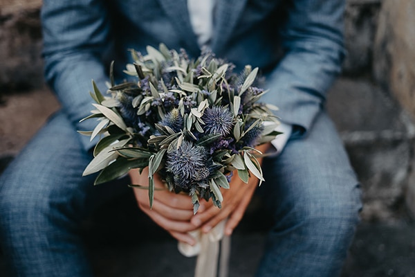 Ιδιαίτερη νυφική ανθοδέσμη με γαϊδουράγκαθο Ιδιαίτερη νυφική ανθοδέσμη με γαϊδουράγκαθο