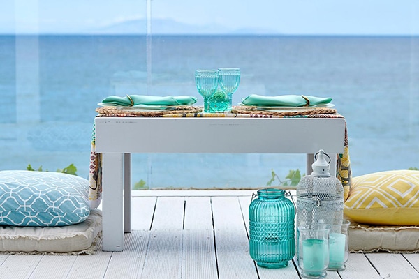 Μοντέρνα clear επιτραπέζια σκεύη σε φωτεινές mint αποχρώσεις