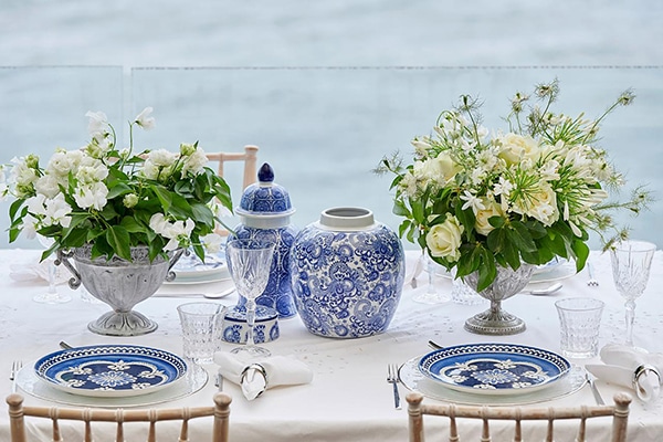 Μοναδικά επιτραπέζια σκεύη σε indigo σχέδια