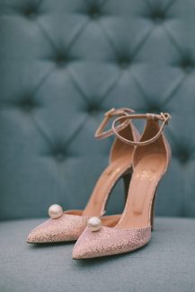 Chic νυφικά παπούτσια σε ροζ χρώμα Chic νυφικά παπούτσια σε ροζ χρώμα