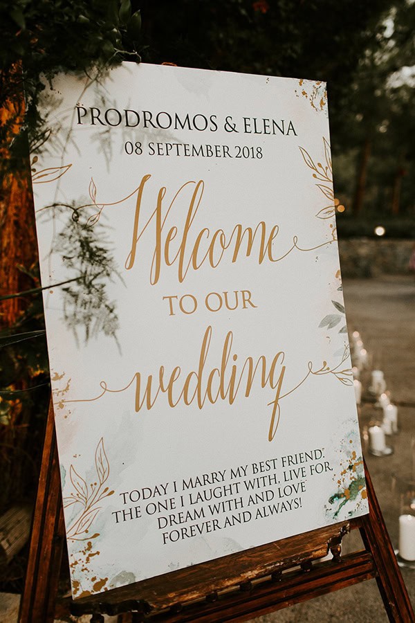 Elegant welcome sign Elegant welcome sign