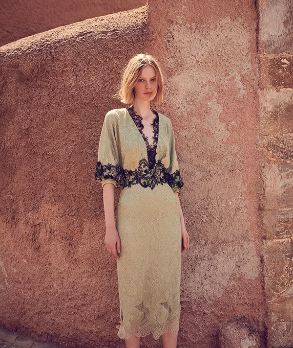 dreamy-bohemian-creation-unique-looks-costarellos_22