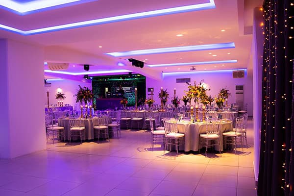 dreamy-wedding-decoration-flora-designs-saint-george-hall_08