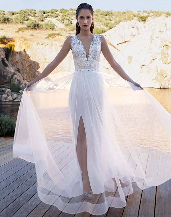 flowy-wedding-dresses-elegant-bridal-look-demetrios_06