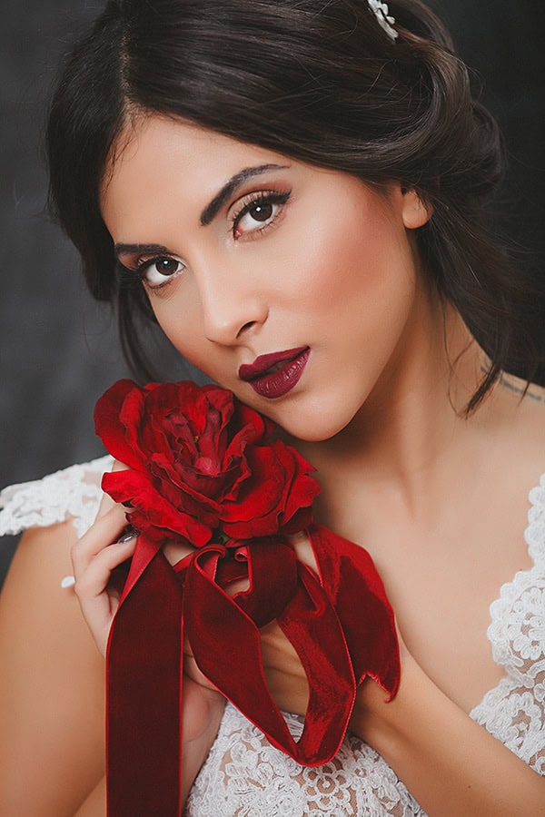 ideas-festive-bridal-make-up-look-winter-wedding_03