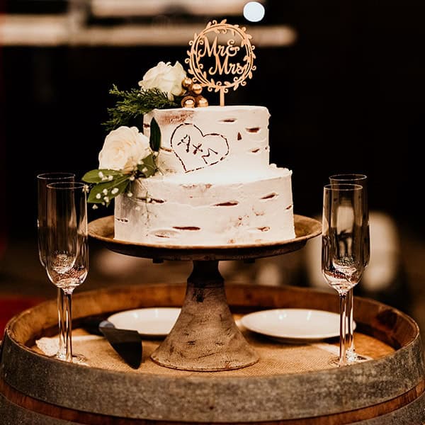 romantic-garden-wedding-ideas-decoration-many-candles-rustic-details_11x