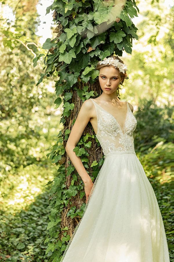 stunning-bridal-creations-stylish-romantic-bridal-look-costantino-romantica-collection-2020_06
