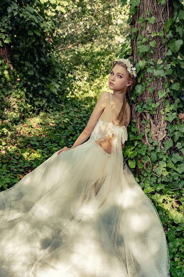 stunning-bridal-creations-stylish-romantic-bridal-look-costantino-romantica-collection-2020_22