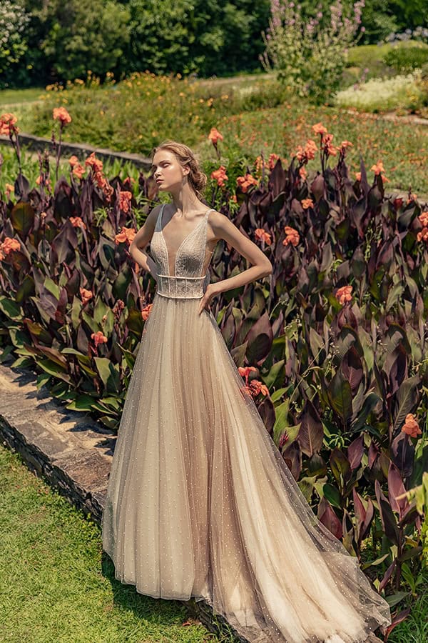 stunning-bridal-creations-stylish-romantic-bridal-look-costantino-romantica-collection-2020_22x