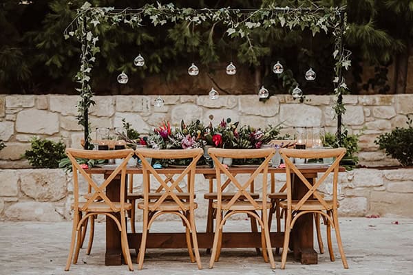 beautiful-summer-wedding-ideas-decoration-impressive-flower-design-romantic-atmosphere_01x