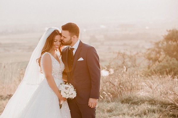 beautiful-summer-wedding-pink-white-hues_03x