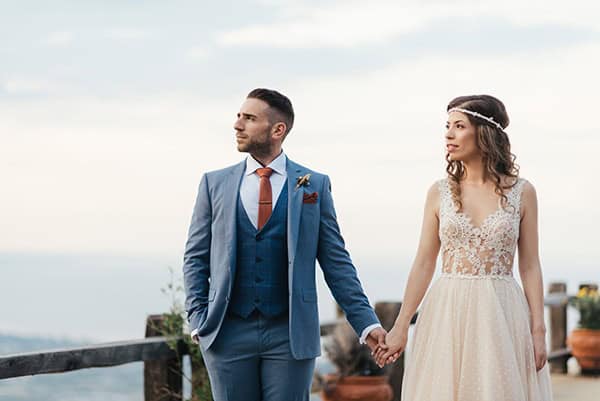 boho-summer-wedding-wheat-sunflowers-keratea_04