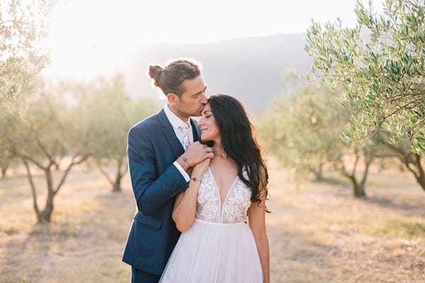 gorgeous-summer-wedding-kozani-peach-hues-bohemian-details_01
