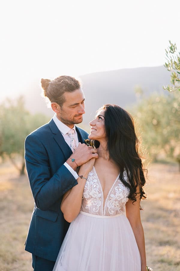 gorgeous-summer-wedding-kozani-peach-hues-bohemian-details_02