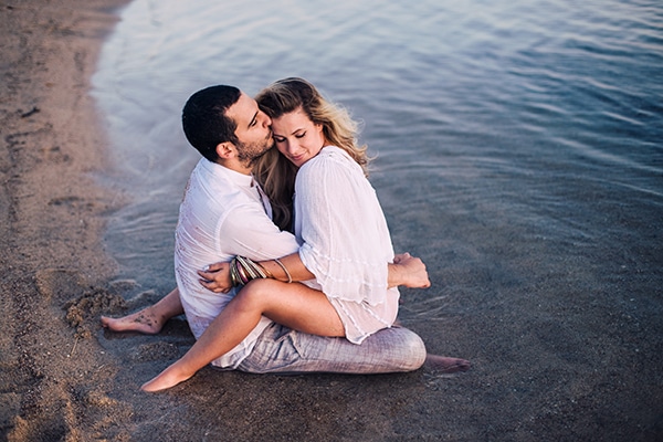 romantic-engagement-shoot-beach_06