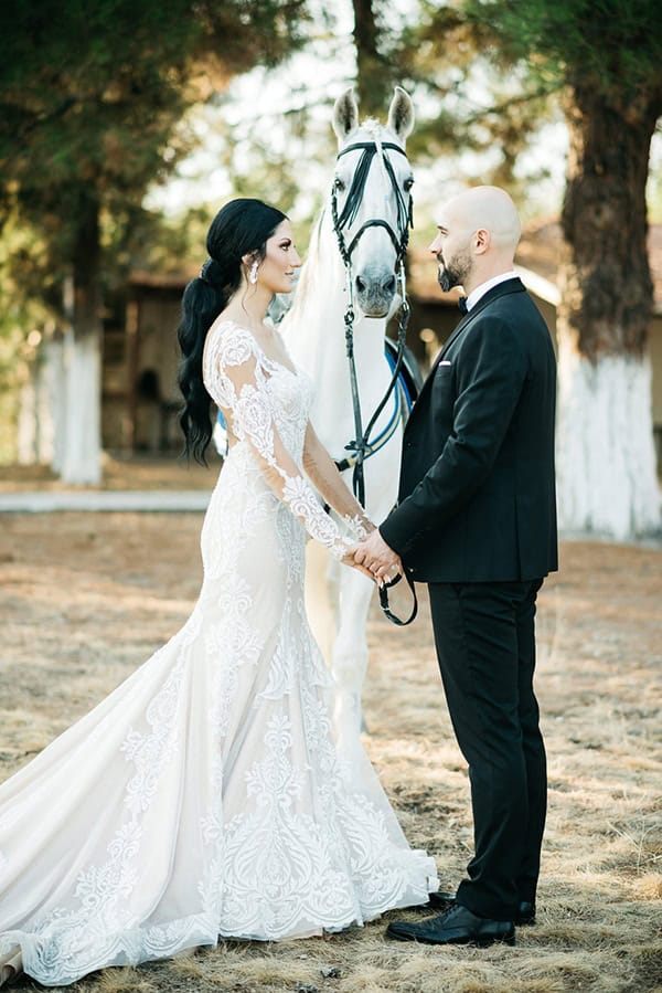 romantic-fall-wedding-kozani-white-hues_22