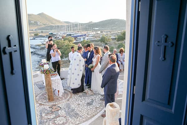 summer-bohemian-wedding-paros-island_18