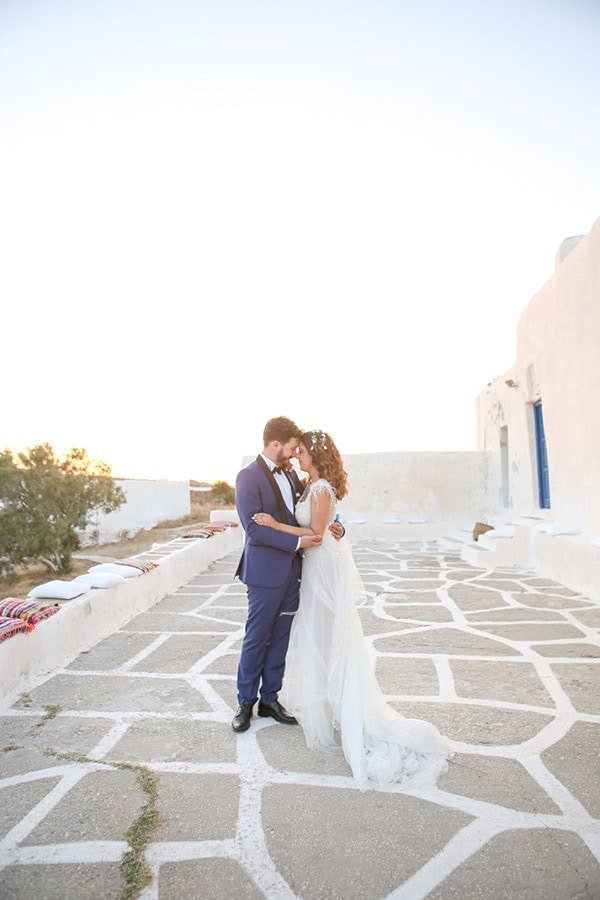 summer-bohemian-wedding-paros-island_21