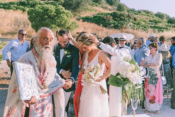 tropical-theme-summer-wedding-dreamy-view-anavisos_22