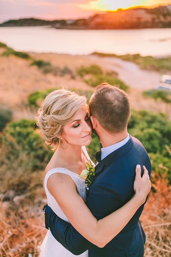 tropical-theme-summer-wedding-dreamy-view-anavisos_30