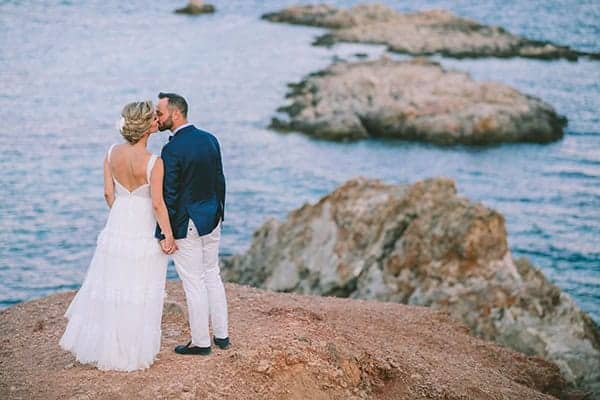 tropical-theme-summer-wedding-dreamy-view-anavisos_34