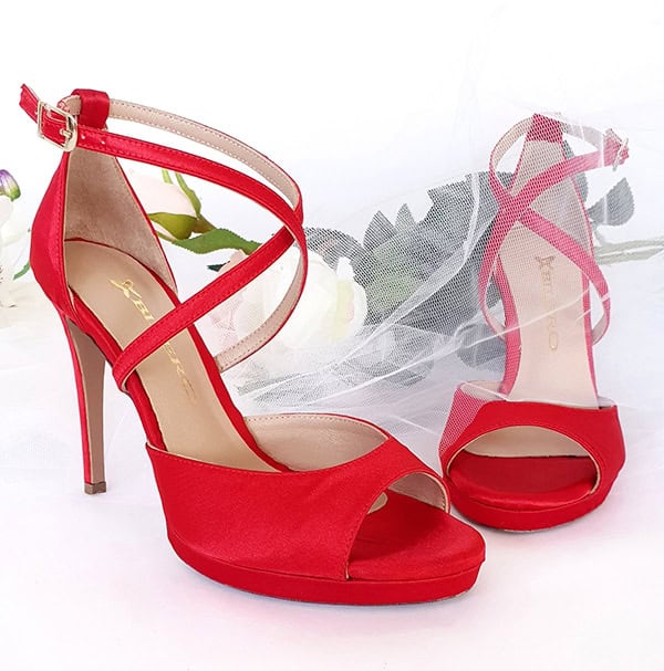 unique-chic-shoes-bridal-look-bilero_12