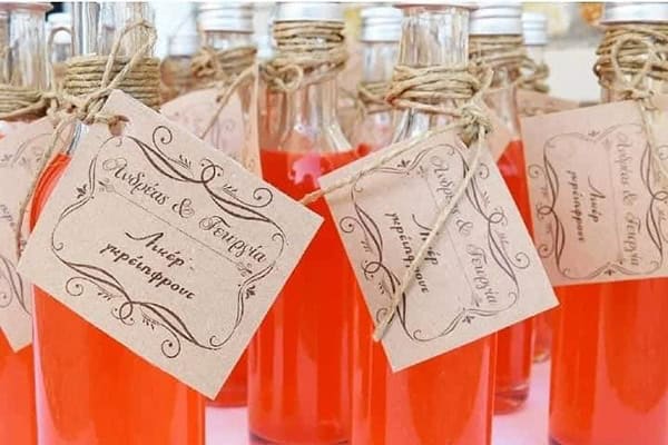 Μοναδικές ιδέες μπομπονιέρας γάμου με ποτό | Viaχero Traveling Bar Μοναδικές ιδέες μπομπονιέρας γάμου με ποτό | Viaχero Traveling Bar