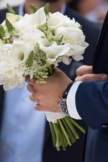 Chic νυφική ανθοδέσμη με λευκές κάλλες