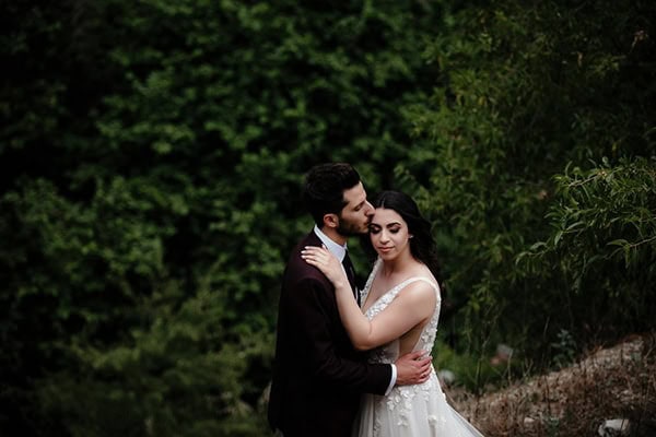 beautiful-summer-wedding-village-rustic-details_01x