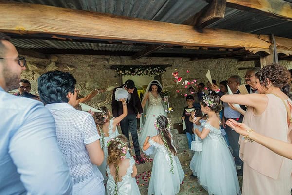 beautiful-summer-wedding-village-rustic-details_14