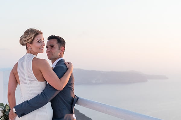 chic-elegant-wedding-santorini-white-florals_24