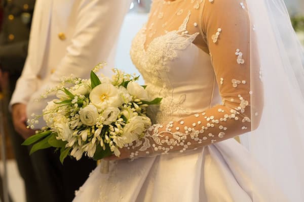 choosing-bridal-bouquet-mistakes-avoid-experts-advice-1