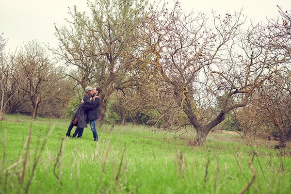 romantic-anniversary-shoot-park-kifisia_10