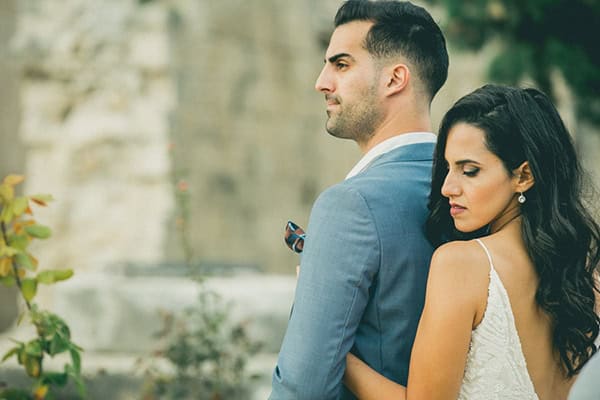 romantic-fall-wedding-paphos-pampas-grass-greenery-fairylights_03x