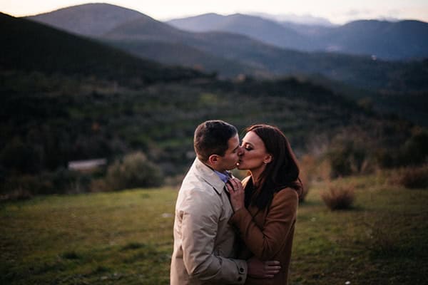 romantic-prewedding-photoshoot-ancient-messini_03