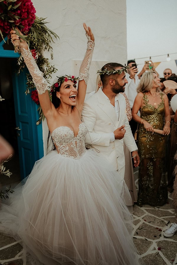 summer-chic-wedding-sifnos-island-olive-bougainvillea_25