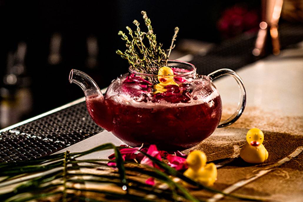 Περιποιηθείτε τους καλεσμένους σας με δροσιστικά μοναδικά cocktails | ViaΧero Traveling Bar